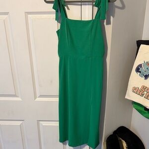 Elegant Green Sleeveless Dress